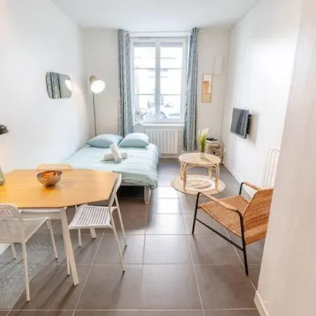 The Lyonnais Lodge - Saxe Gambetta - University Buitenkant foto